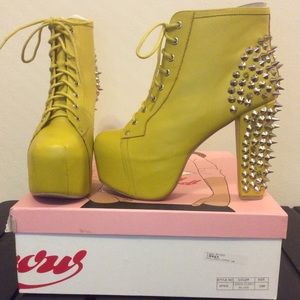 JEFFREY CAMPBELL Lita in Lemon NEW in box
